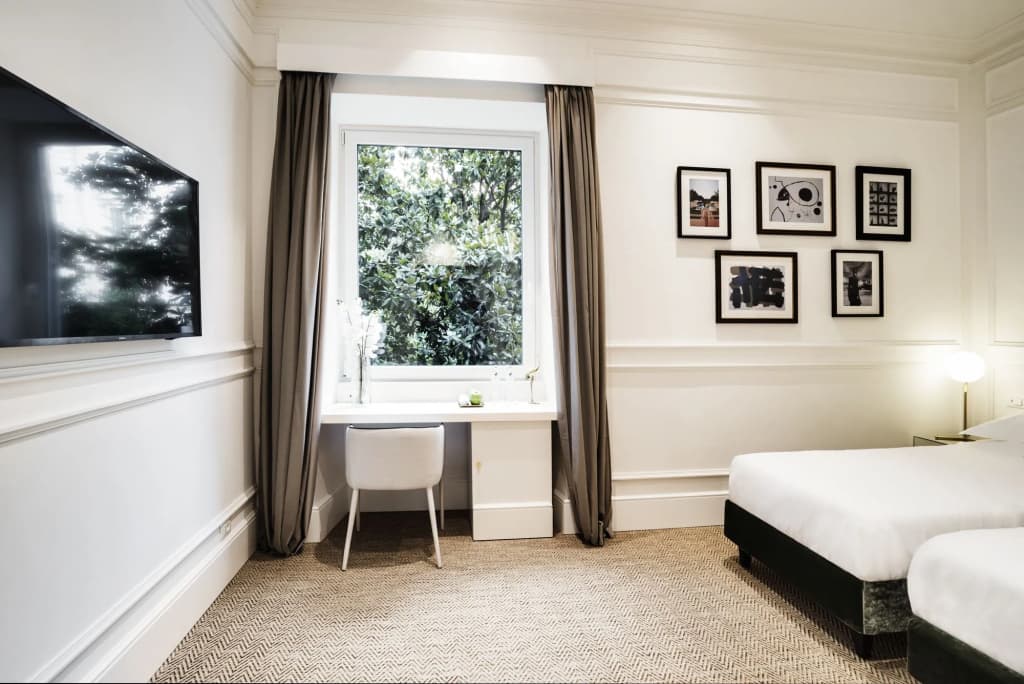 The Shire Hotel - photo 5