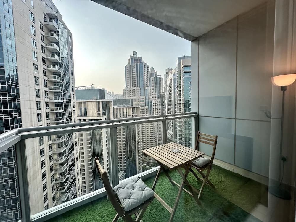 Lux BnB I The Residences I Sky Line Views - photo 14
