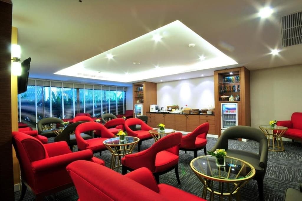 Centre Point Plus Hotel Pratunam - photo 30