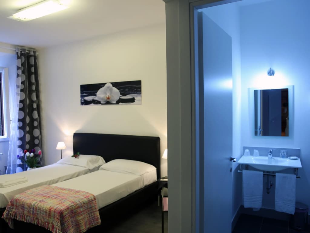 Caroline Rooms Rome - photo 2