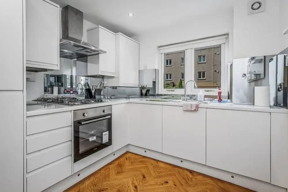 Luxury 2bed 2bath-ground Floor-free Parking - photo 16