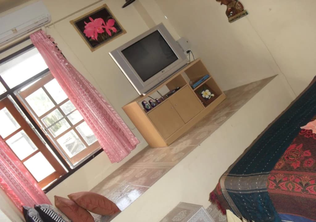 Area 51 Guesthouse - photo 3