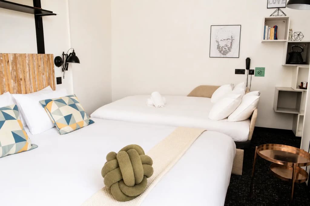 Madrigal hotel - photo 20