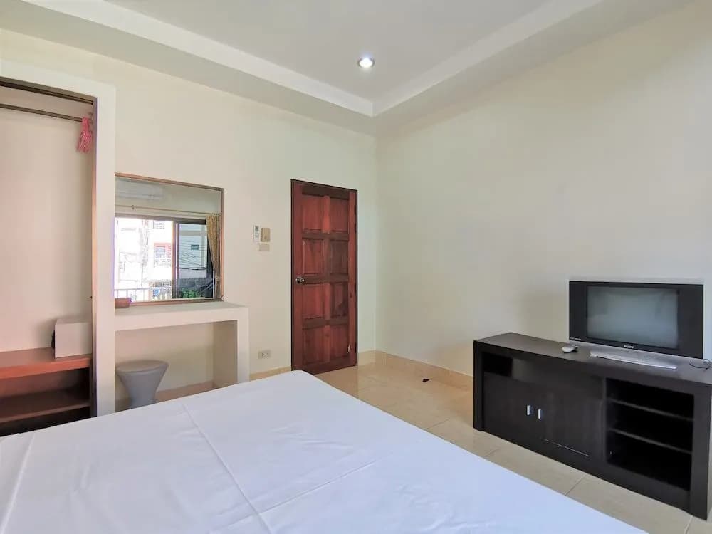 Sanguanporn Apartment - photo 3