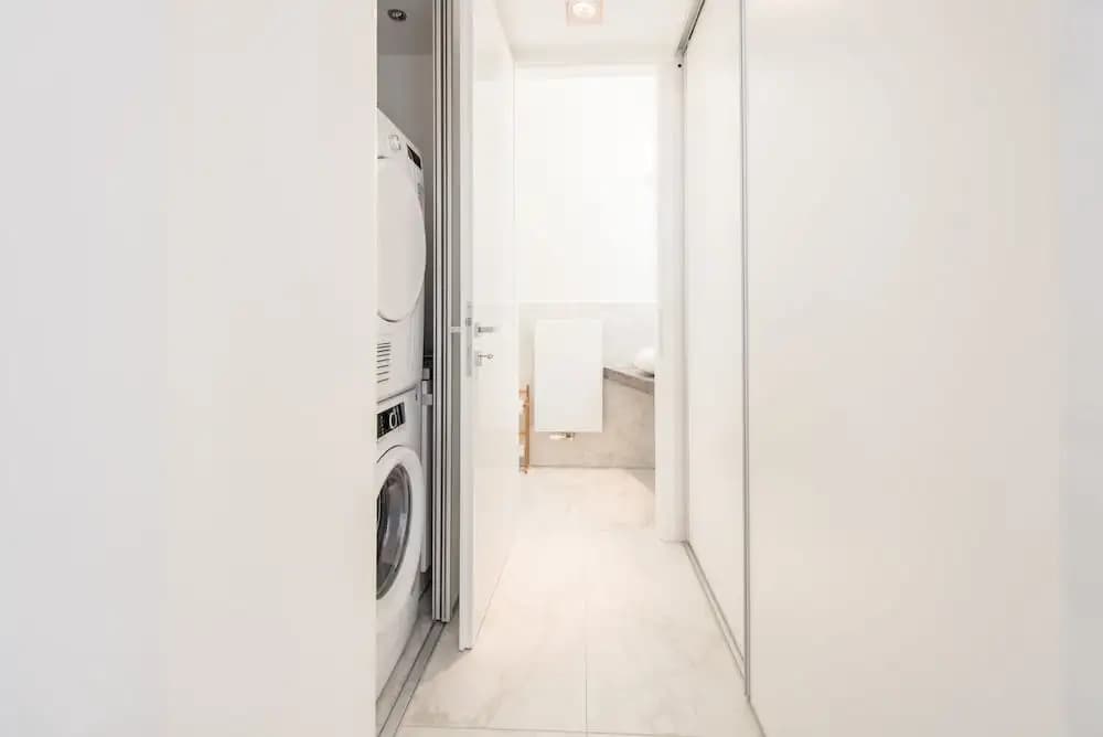 Oasis Apartments - Broadway I - photo 8