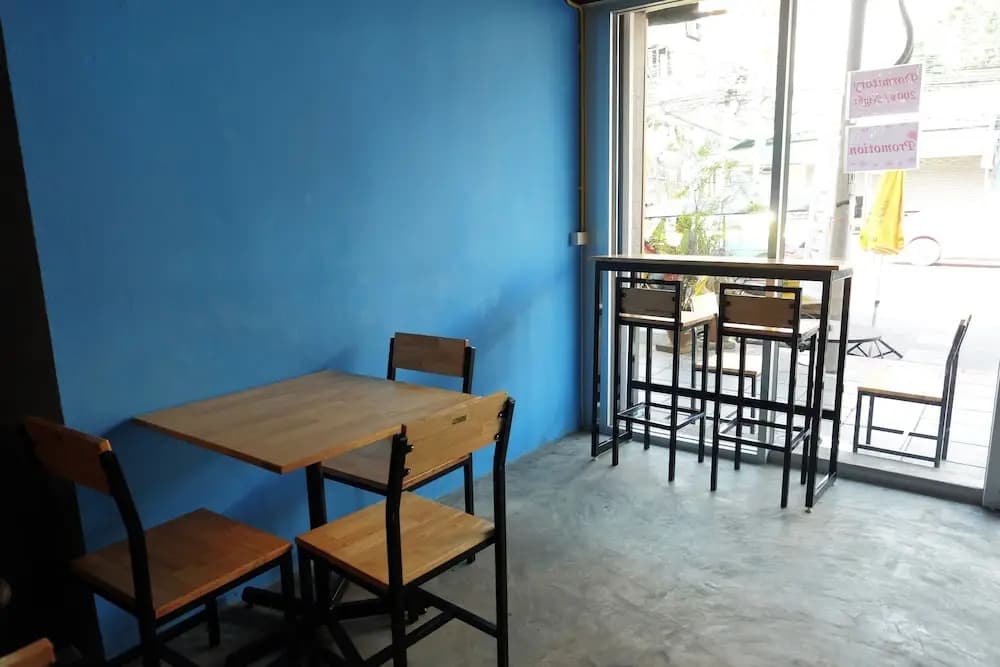 BTS Khaosan Hostel - photo 11