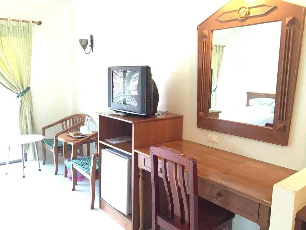 Kata Sun Beach Hotel - photo 4