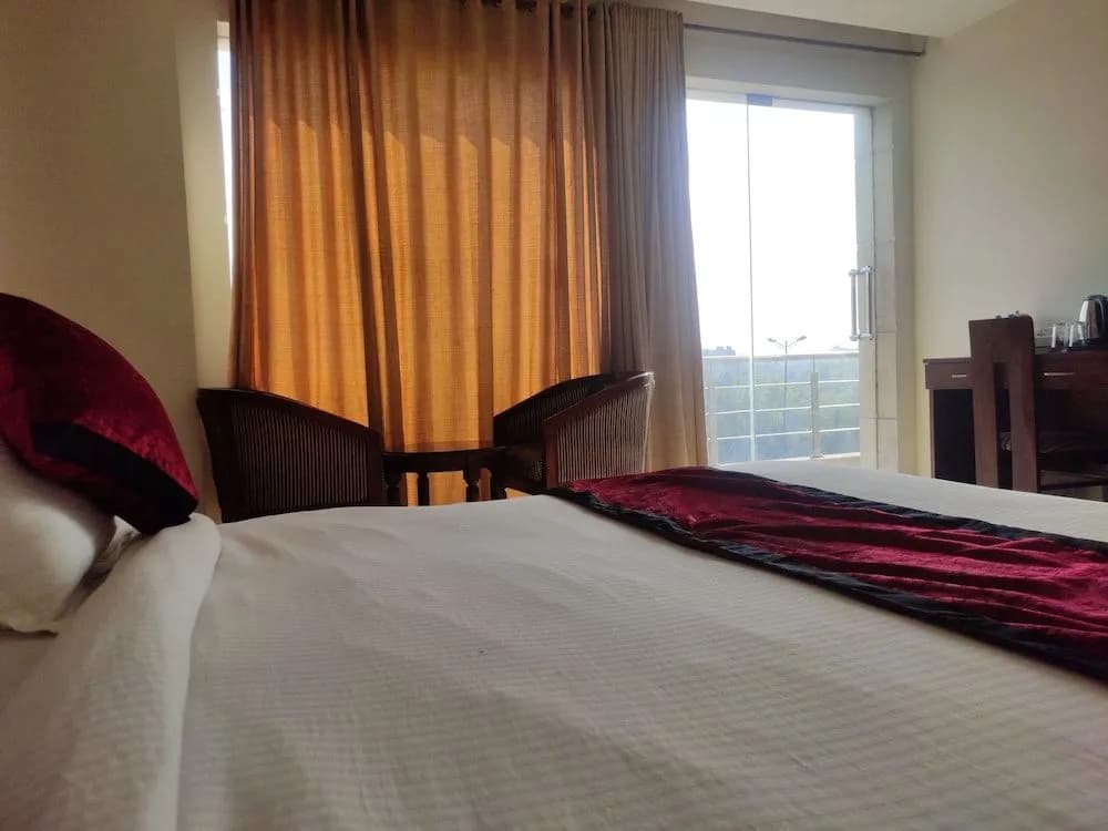 Hotel Kings Plaza - photo 6