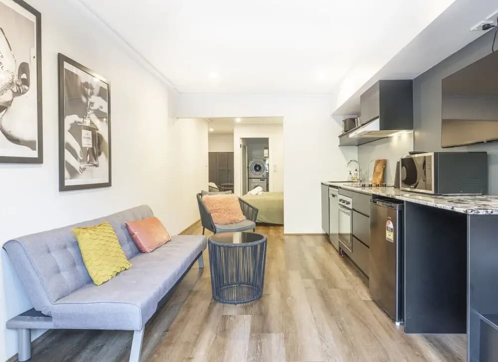 Kozyguru | Balmain | Townhouse bridge view or Charming Comfy Studio - photo 10