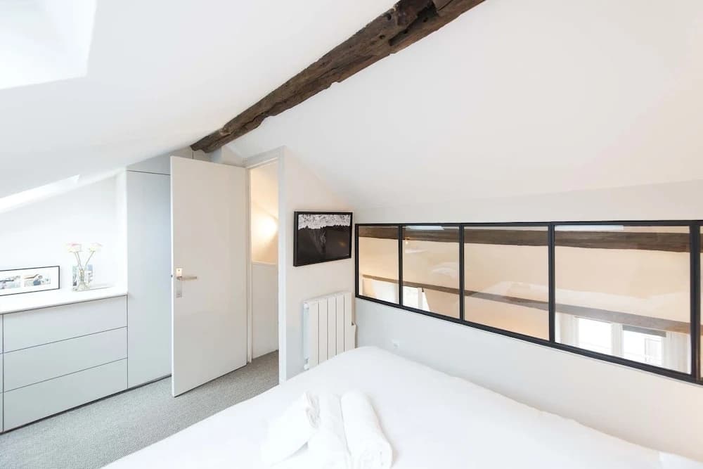 Eiffel Tower Duplex - photo 3
