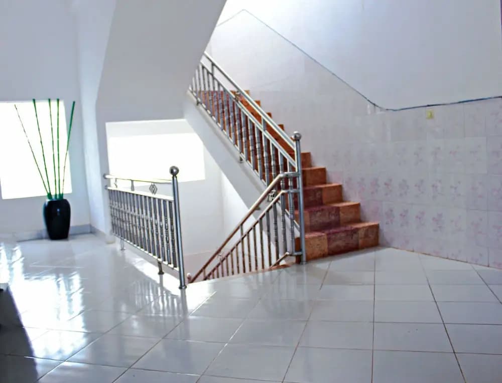 Hagios Global Guesthouse - photo 9