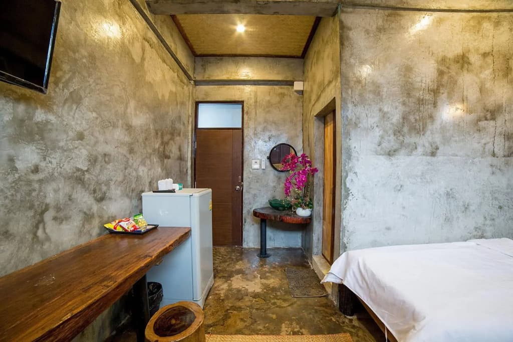 YOLO Chic House - photo 3