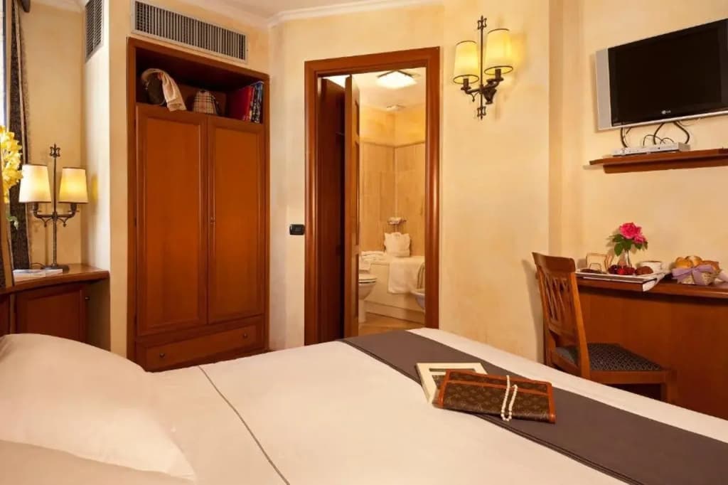 La Fenice Hotel - photo 6