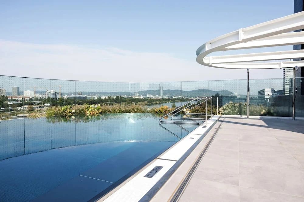 Skyline Suite - Danube-View Balcony&Pool - photo 15