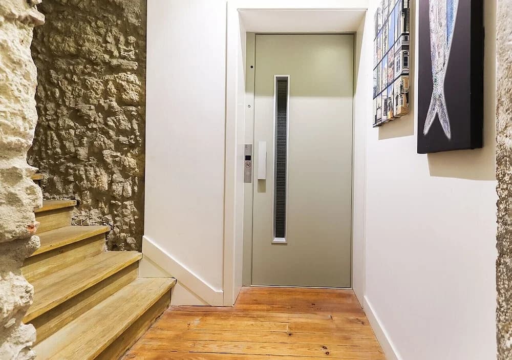 JOIVY Spacious & elegant 1-bed flat, moments from Avenida station - photo 15
