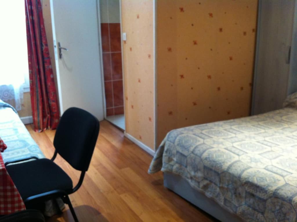 Hotel Des Arts - photo 11
