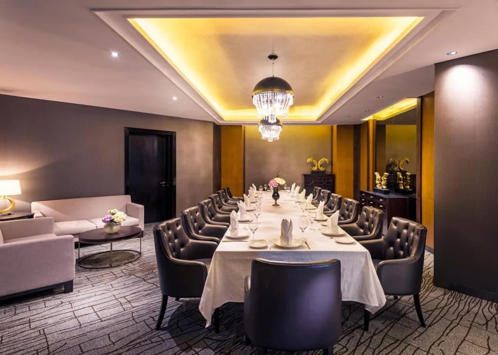 Ezdan Palace Hotel - photo 23