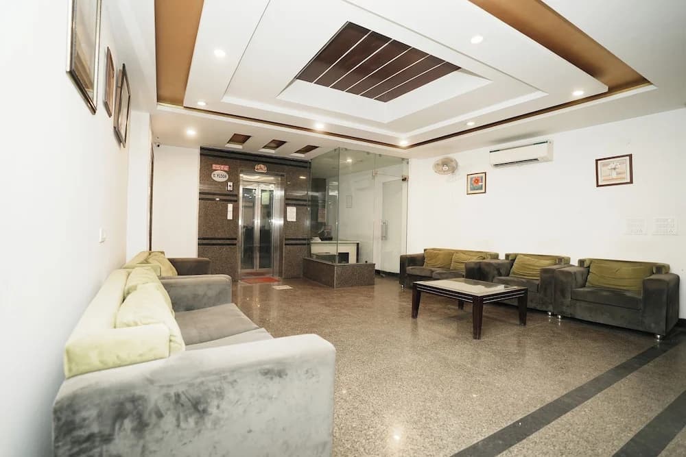 Hotel Peridot Near IGI Delhi Airport - photo 2