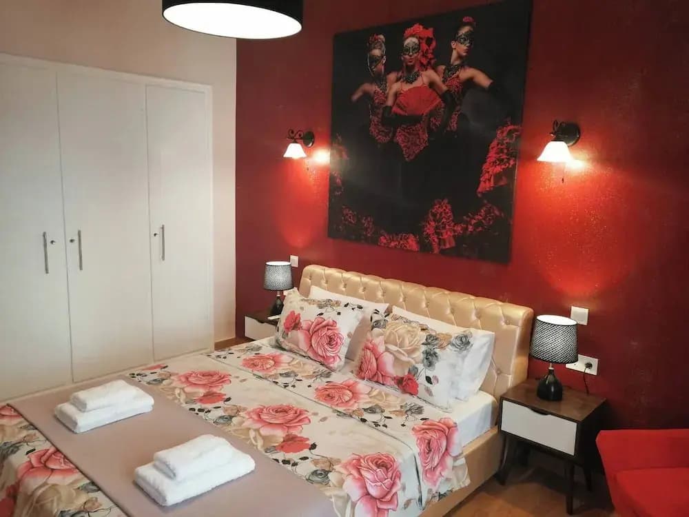 Acropolis Lux Retreat Apartment - photo 4