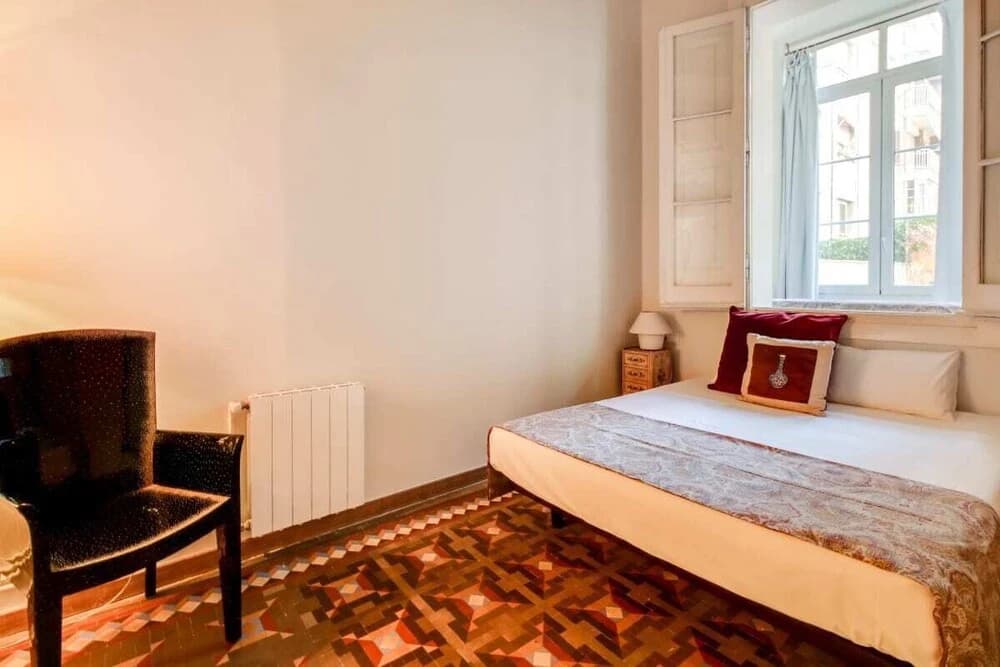 Cosy Comfortable 1 bed With Terrace in Eixample - photo 3