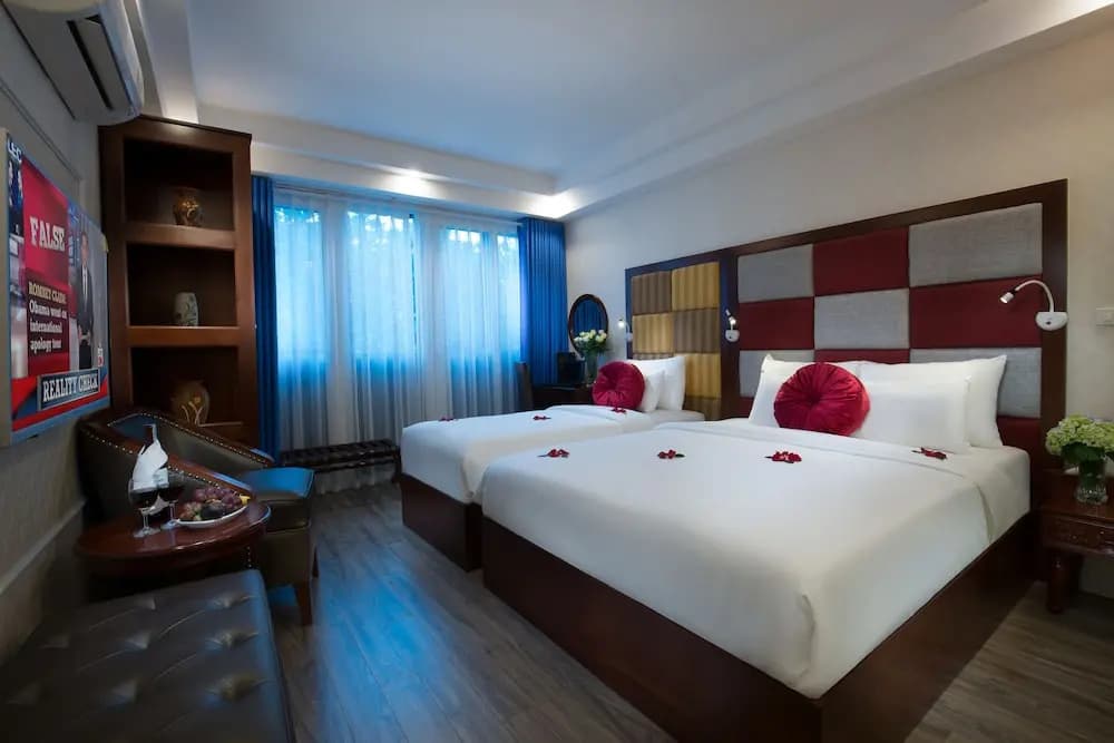 Olympus Old Quarter Hotel - photo 3
