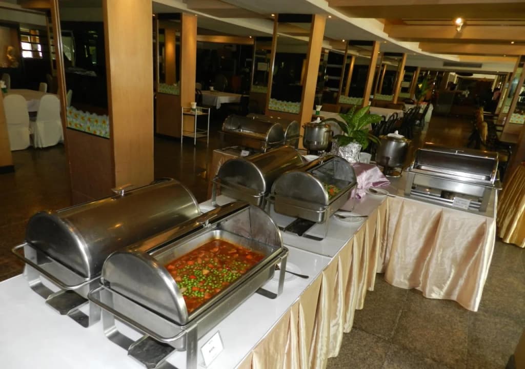 The Niran Grand Hotel - photo 19