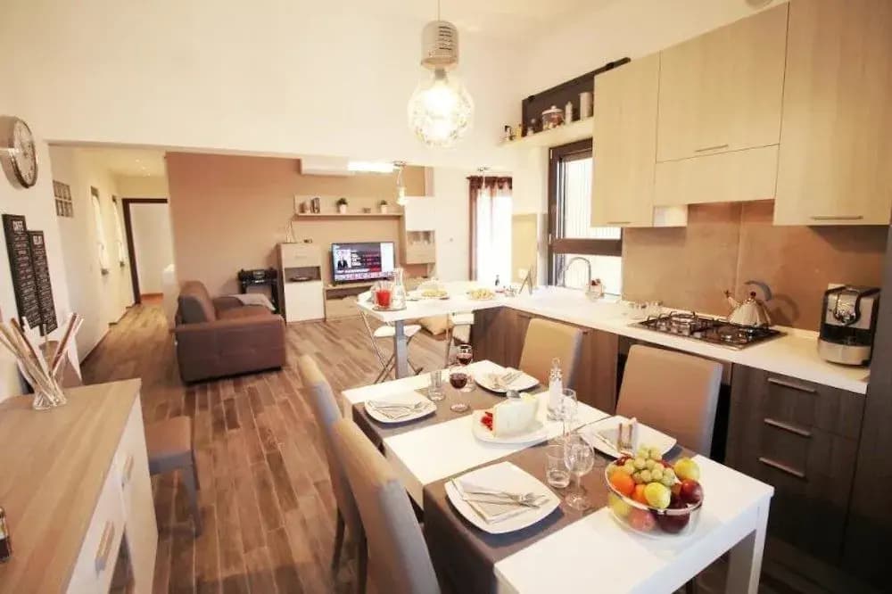 Large 3BR Eur Apartment - photo 12