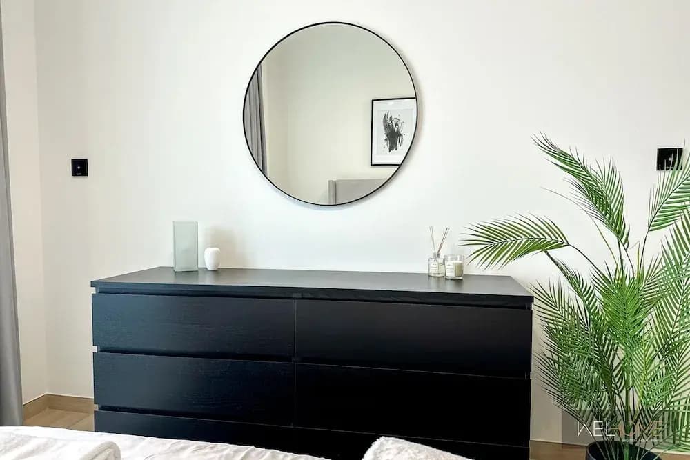 WelHome - Dubai Delight: Luxe Living 1BR at Binghatti Luna - photo 4