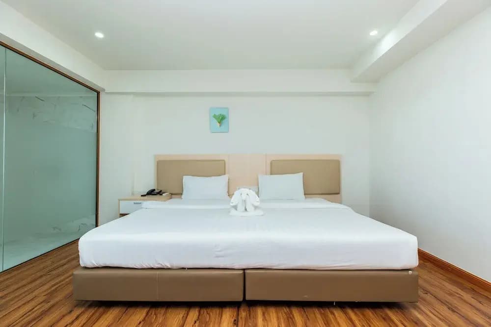 lucky Elephant Hotel - photo 3