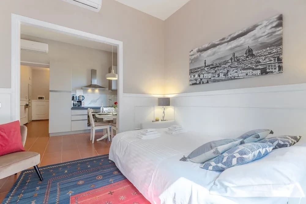 Charming 2 bedroom in Florence - photo 2