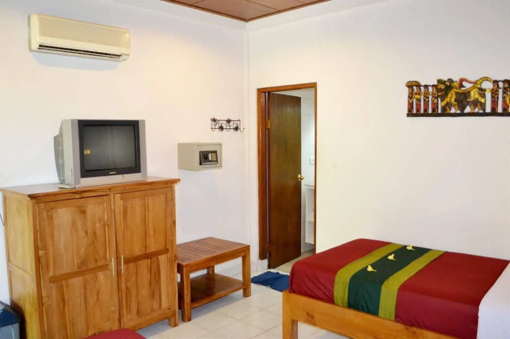 Hotel Flamboyan - photo 1