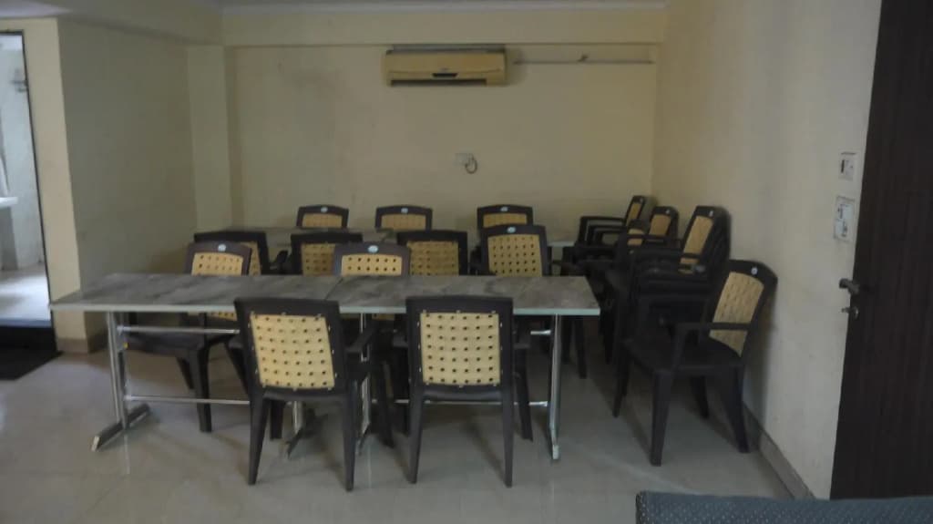 Durga Inn - photo 16