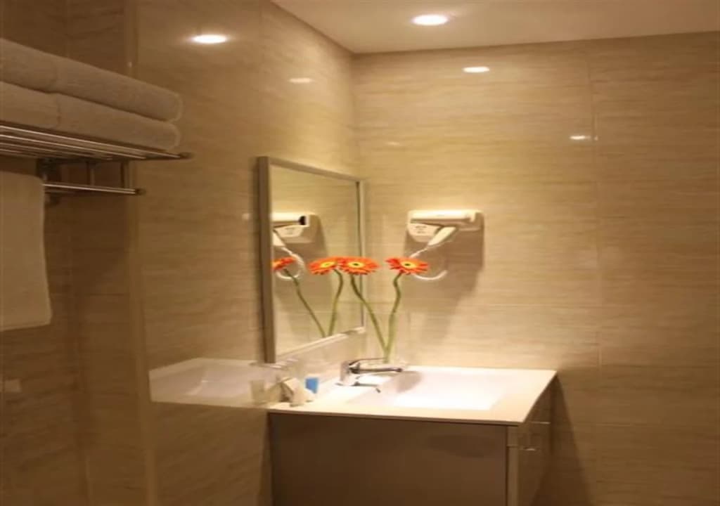 NU Hotel - photo 9