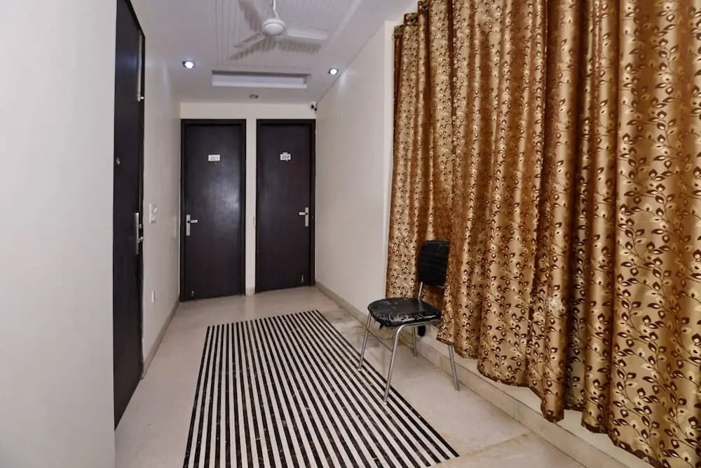 OYO 466 Hotel Lotus B&B - photo 12