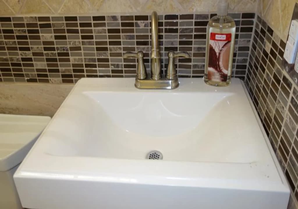 Kailash Hotel - photo 8
