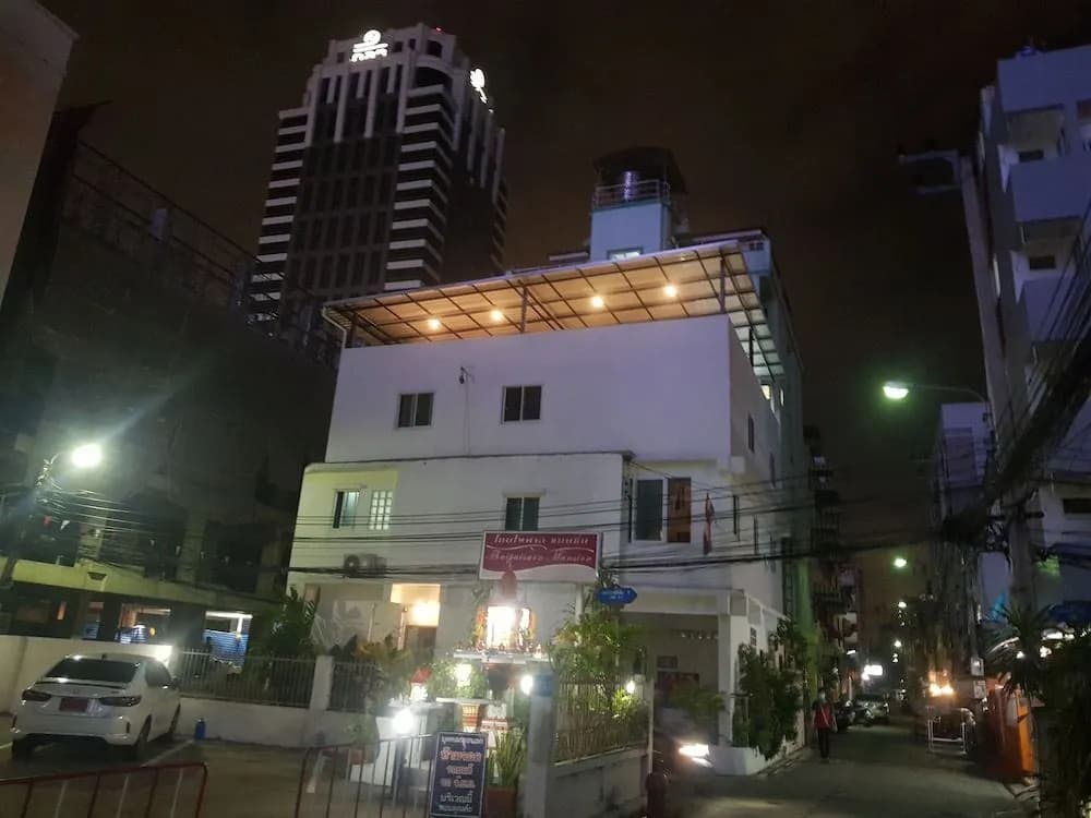 Sam's Place - photo 14