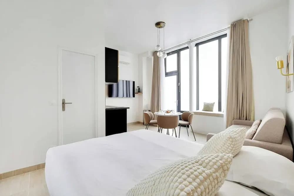 Studio Moderne - AC- 4P- Champ-de-mars - photo 3