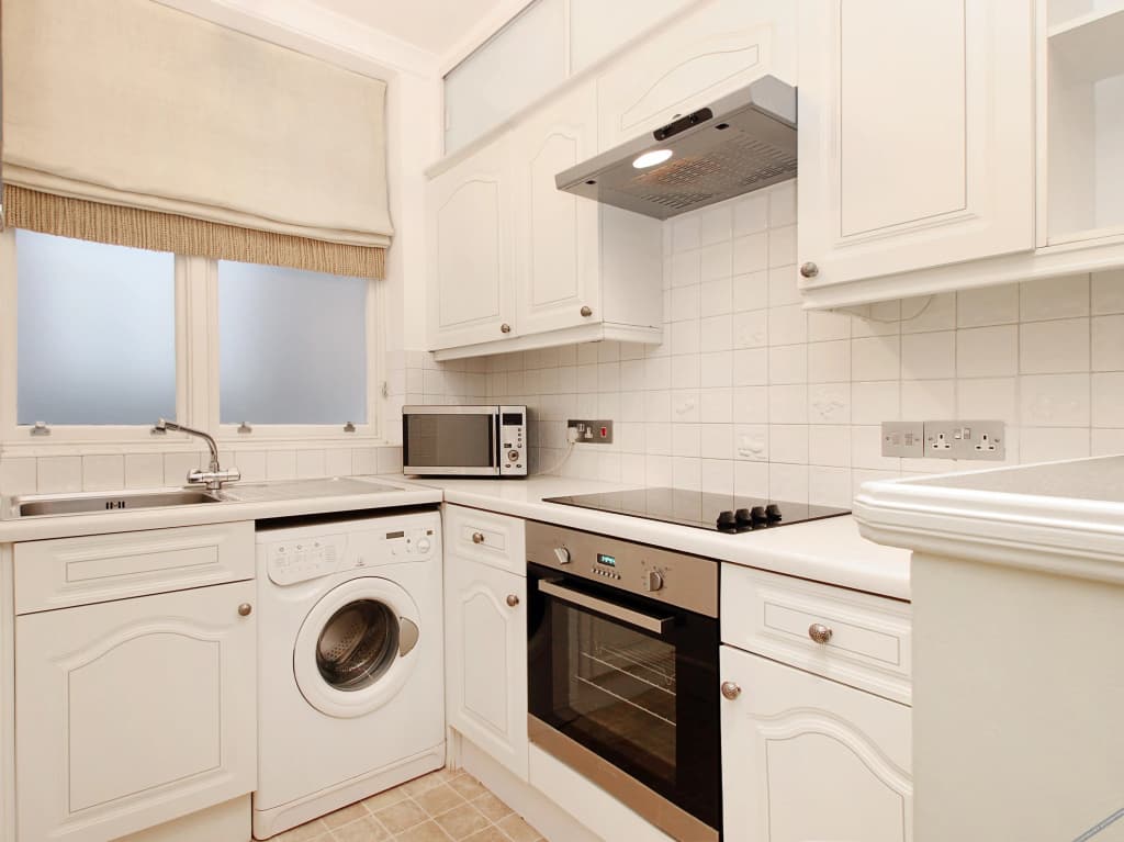 Harrods Apartments - photo 6