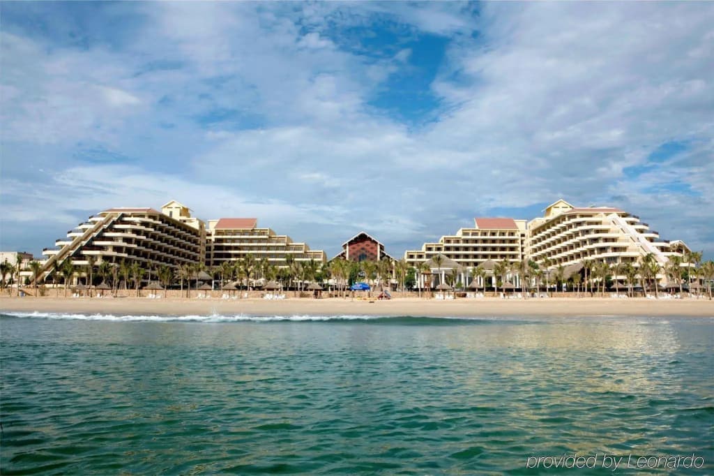 Crowne Plaza Danang by IHG - photo 13