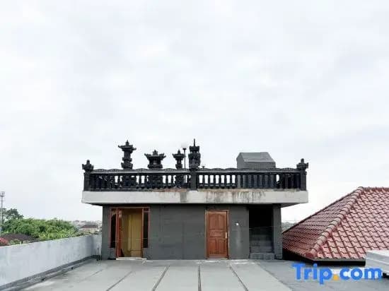 Urbanview Noja Guest House near Living World Denpasar - photo 2