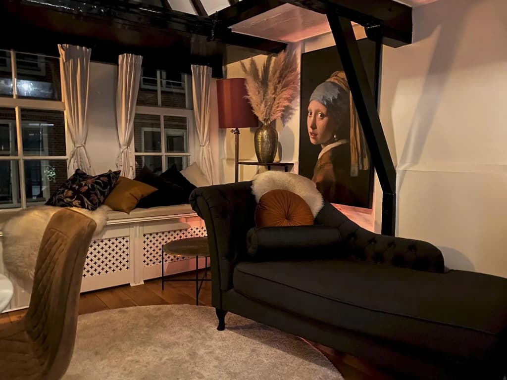 The Enlightened House - photo 1