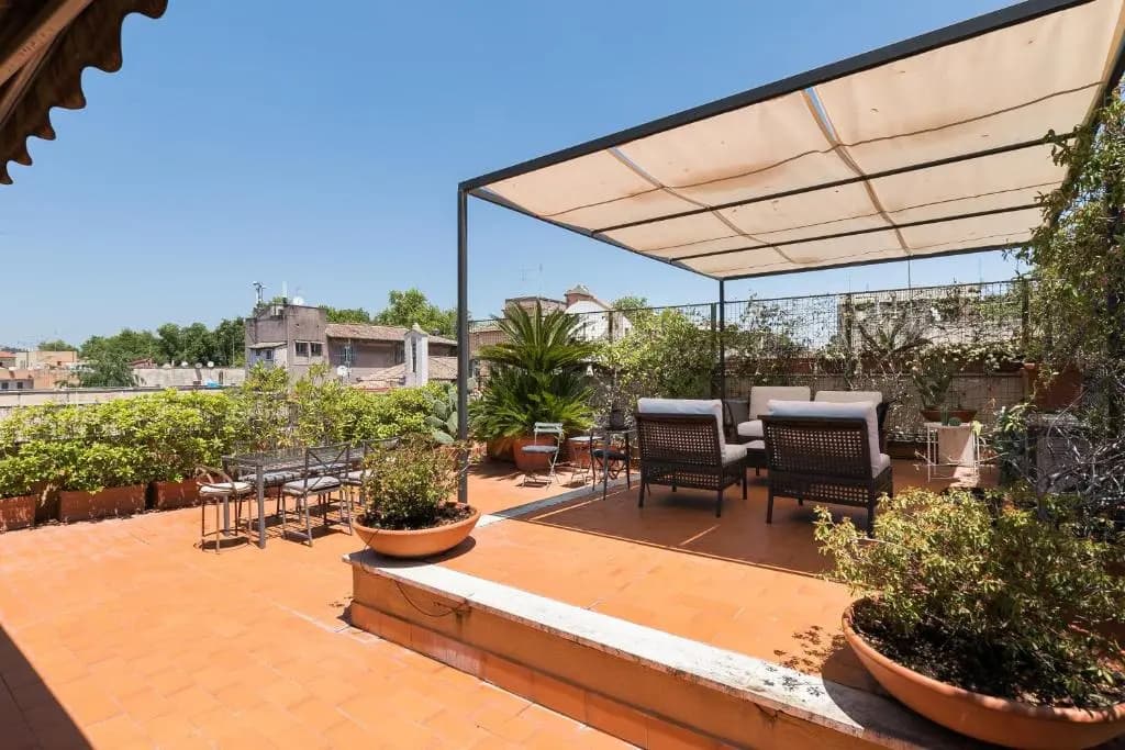 Trastevere Charming Penthouse - main photo