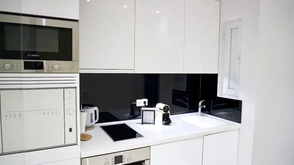 Central & Elegant Apt in Athens - photo 16