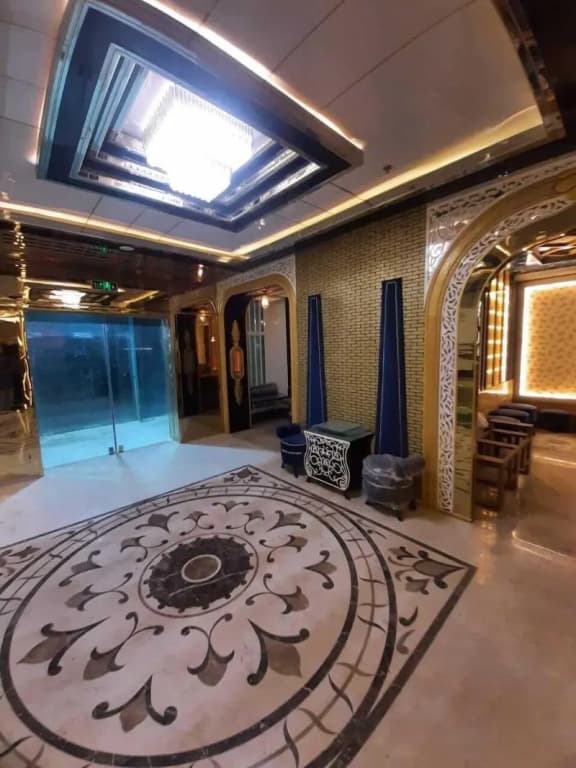 Camphor Hotel - photo 10