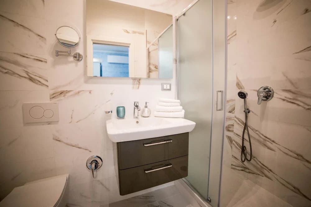 St. Peter Area Luxury Suites - photo 21