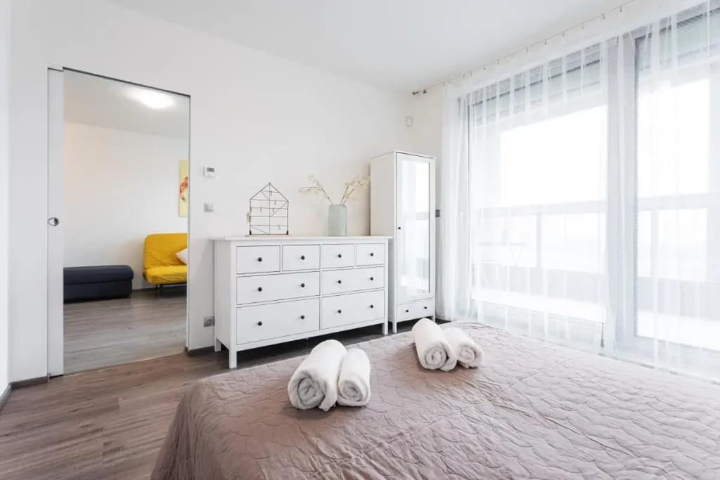 Yellow apartment with PARKING - photo 9