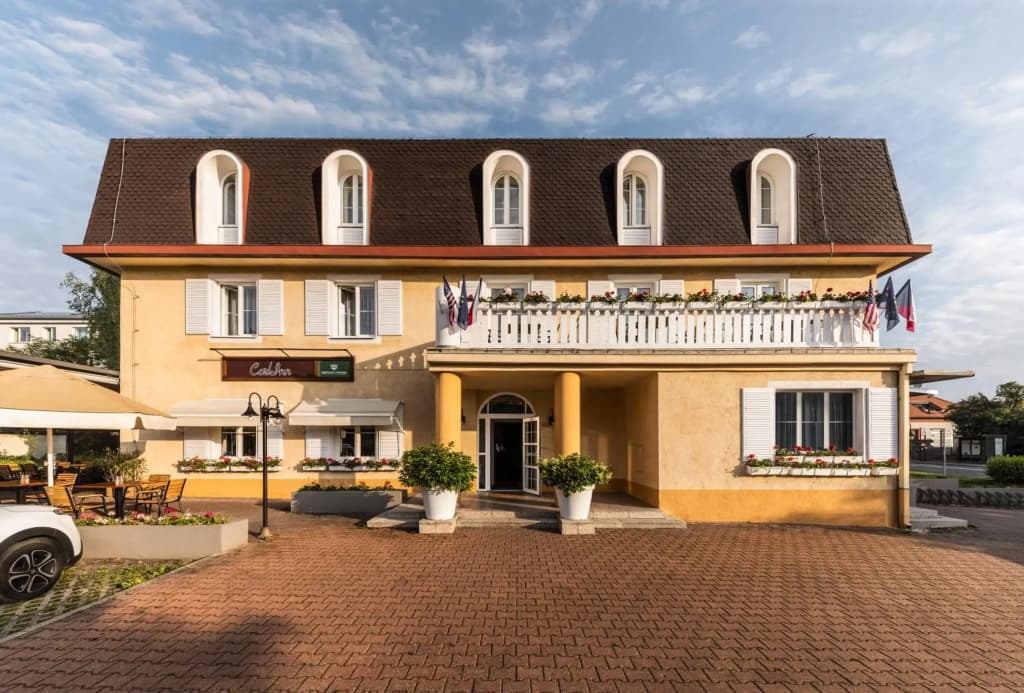 Prague Hotel Carl Inn restaurant & Free Parking - photo 1