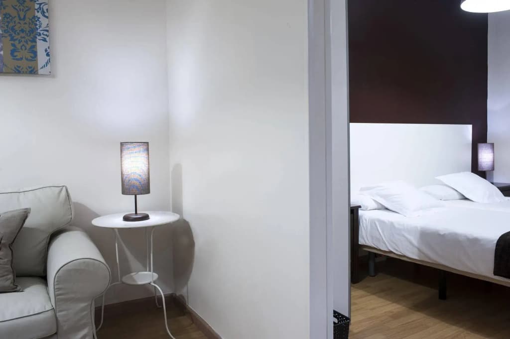 THC Gran Via Hostel - photo 14