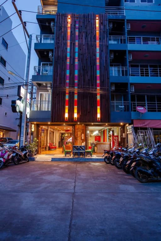 Madam Inn Patong - photo 1
