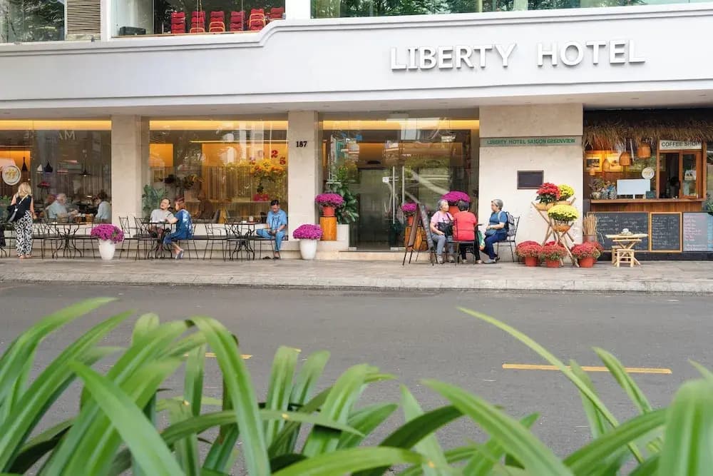 Liberty Hotel Saigon Green View - photo 32